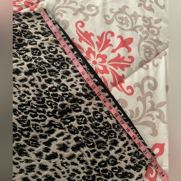 Vince Camuto Leopard Print Straight Pencil Skirt - Picture 6 of 10